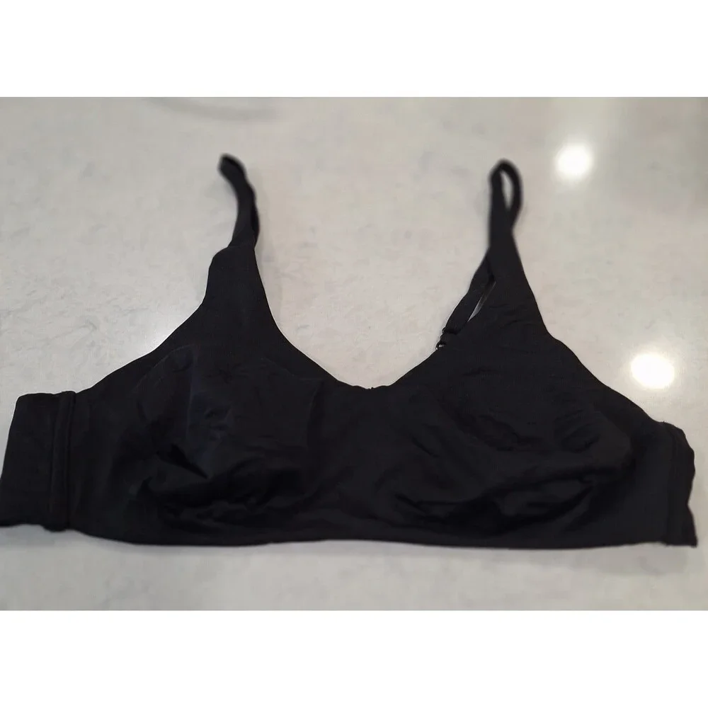 Jockey Smooth & Sleek Wirefree Molded Bra Black
Size: 38B - Picture 3 of 6
